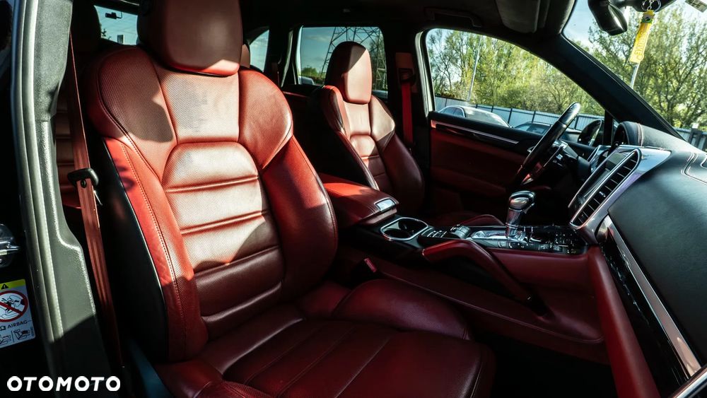 Porsche Cayenne GTS Tiptronic S - 20