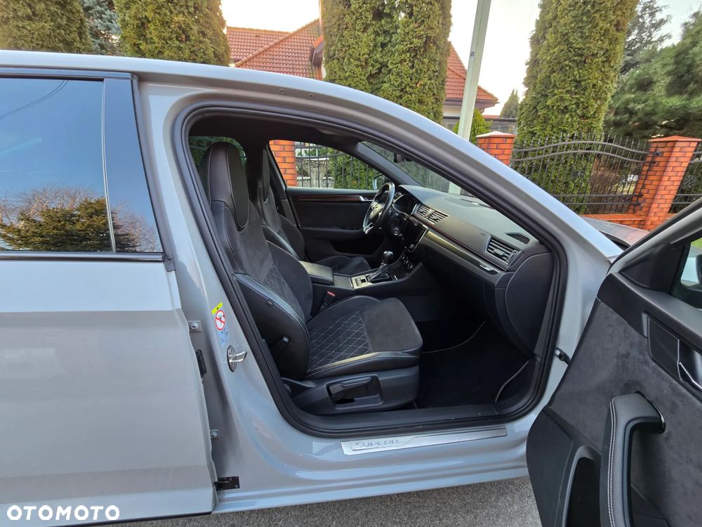 Skoda Superb 2.0 TDI SCR 4x4 Sportline DSG - 23