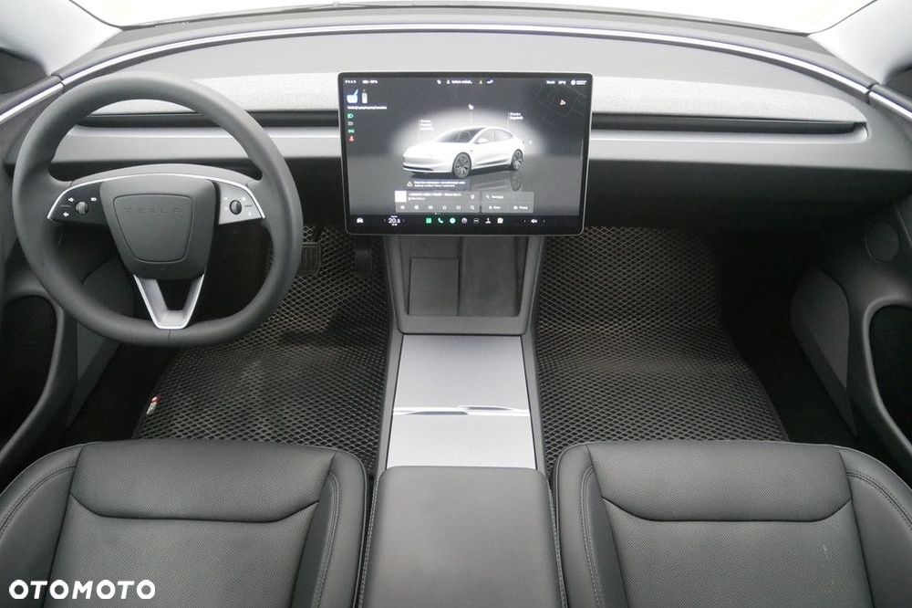 Tesla Model 3 - 8