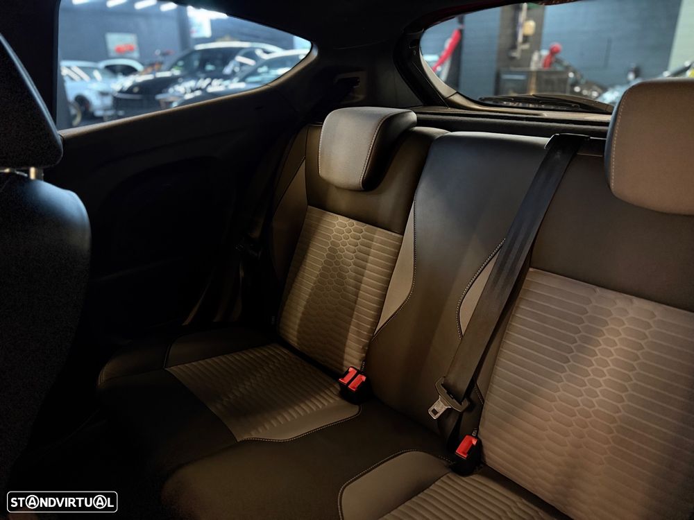 Ford Fiesta 1.6 EcoBoost c/ Pack Pele Desportiva ST - 14