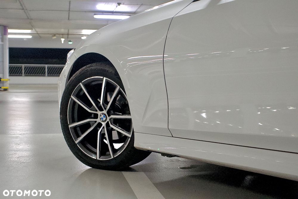 BMW Seria 3 318i Sport Line sport - 7