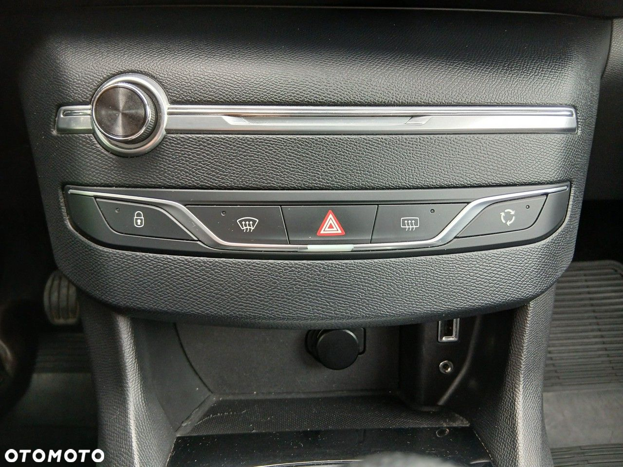 Peugeot 308 - 25