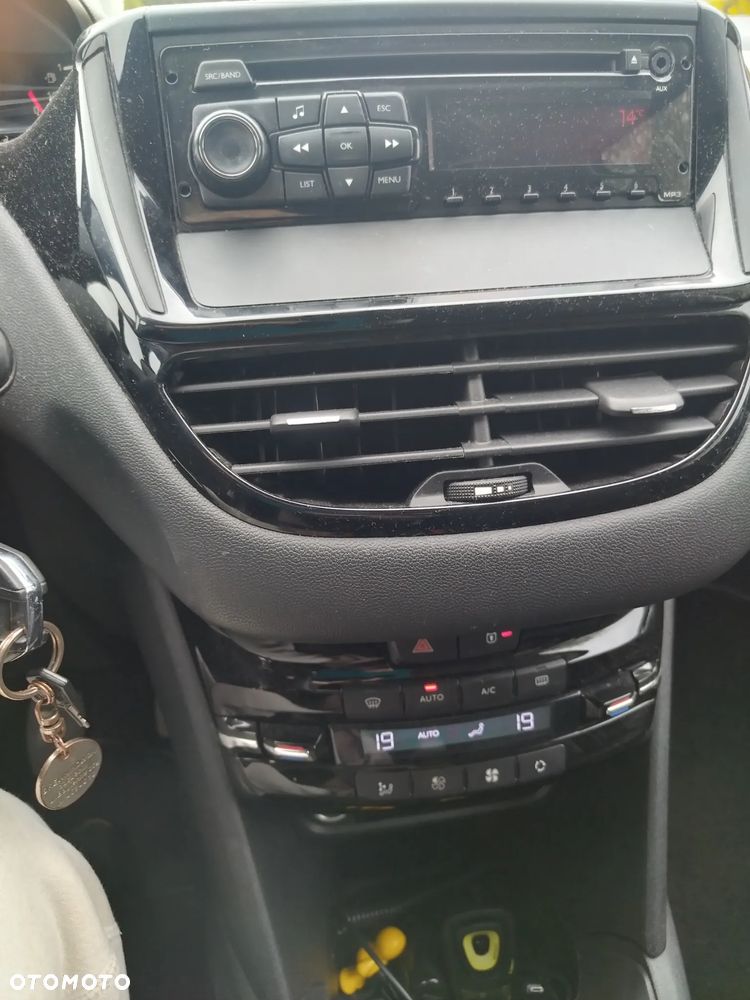 Peugeot 208 1.4 VTi Active - 5