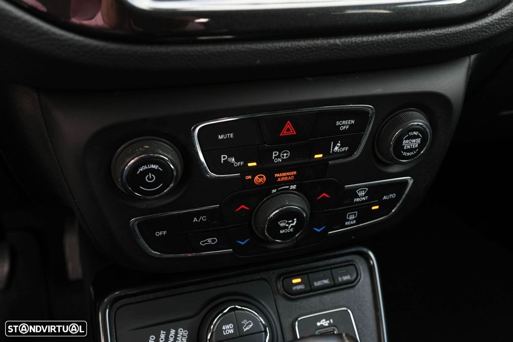 Jeep Compass 1.3 TG Limited - 21