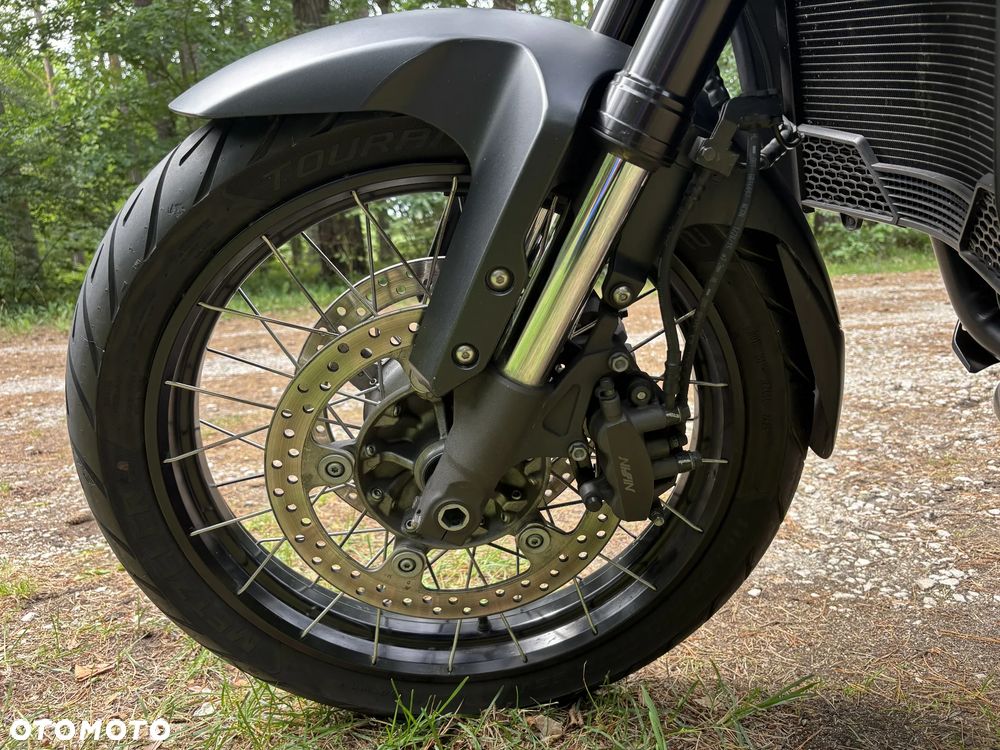 Honda VFR - 28