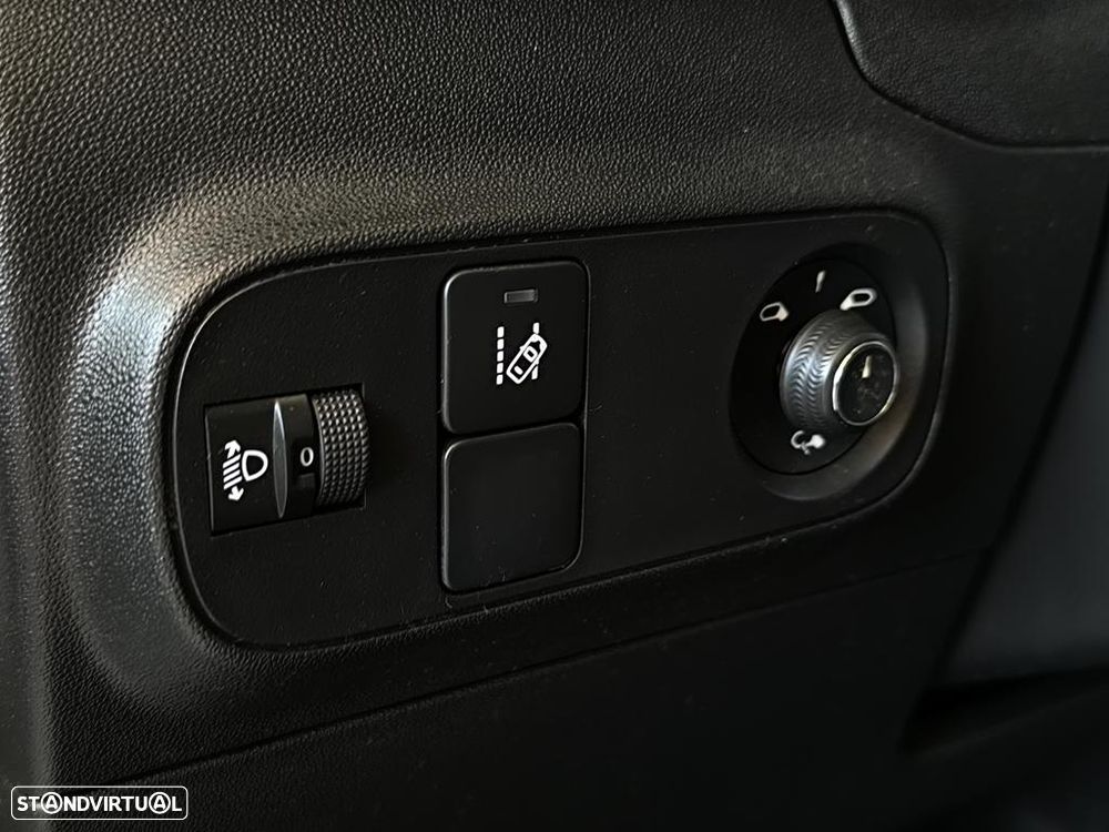 Citroën C3 1.2 PureTech Shine - 12