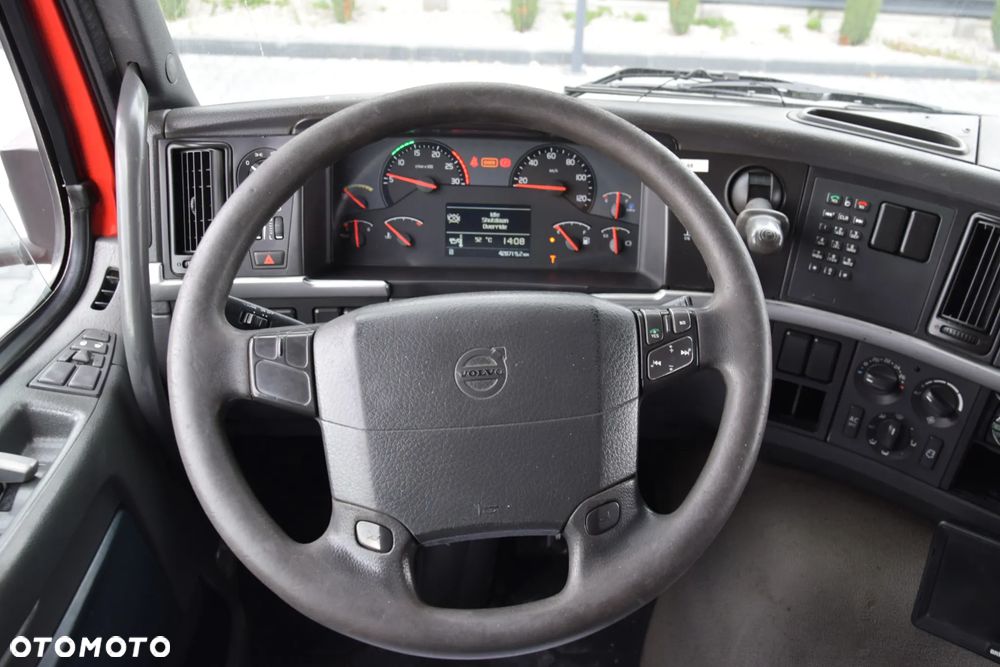 Volvo FMX380 / 8x4 / 13 LITROWY SILNIK / EURO 5 / WYWROTKA TYLNOZSYPOWA / HYDROKLAPA / KAMERA COFANIA / SERWISOWANA / SPROWADZONA - 29
