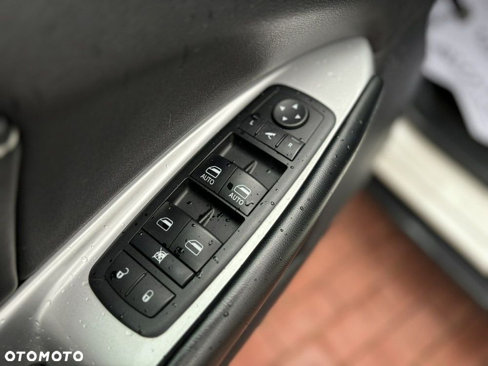 Fiat Freemont 2.0 Multijet 16V DPF Automatik Allrad Black Code - 13