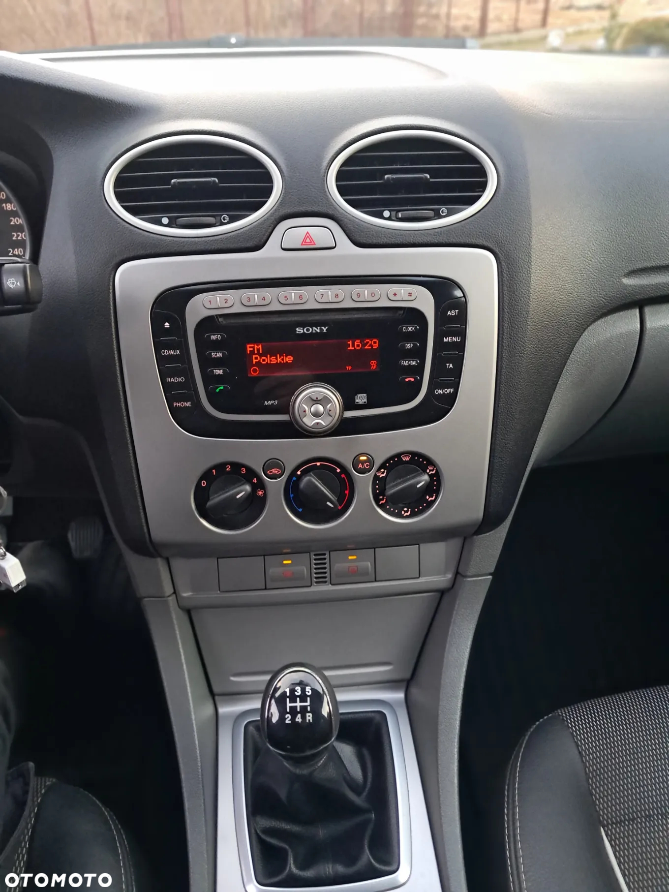 Ford Focus 1.8 White Magic - 13