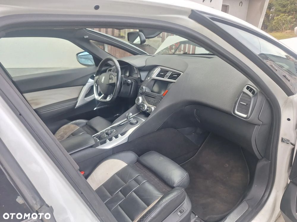 Citroën DS5 HDi 165 Business - 10