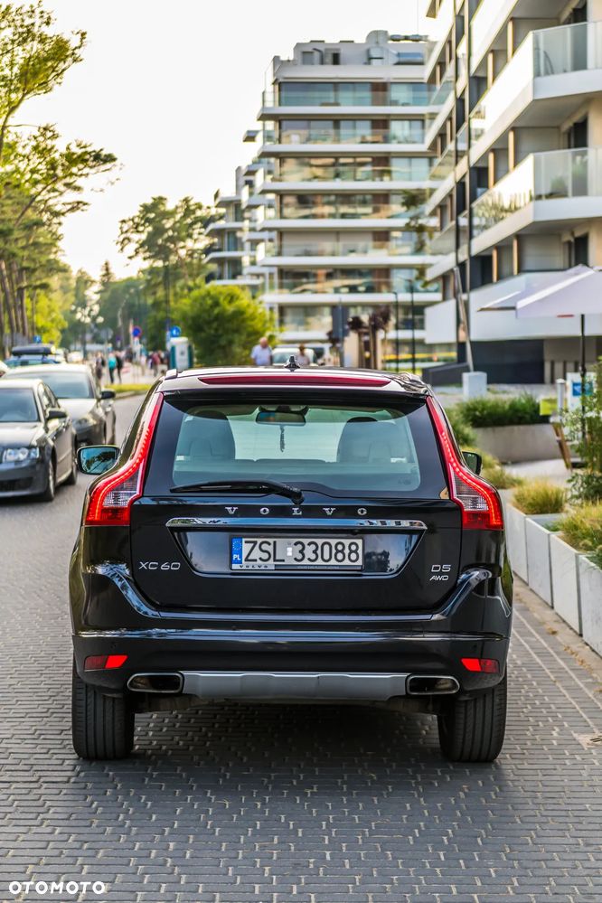 Volvo XC 60 D5 AWD Summum - 9