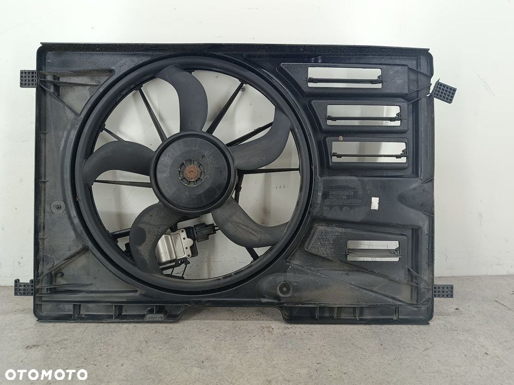 WENTYLATOR CHŁODNICY Z MODUŁEM FORD C-MAX II 8V61-8C607-R 1137328567  BOSCH - 5