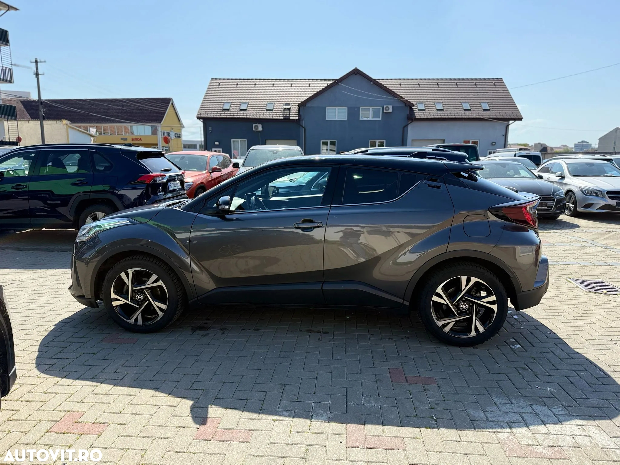 Toyota C-HR 1.8 HSD 122 CP 4x2 CVT Cult - 14