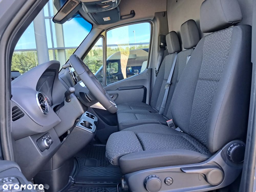 Mercedes-Benz Sprinter 319 CDI Furgon PRO długi 4325 mm L3H2 - 21