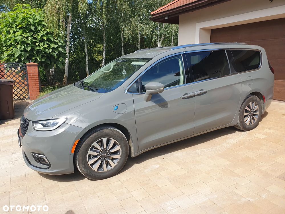 Chrysler Pacifica - 3