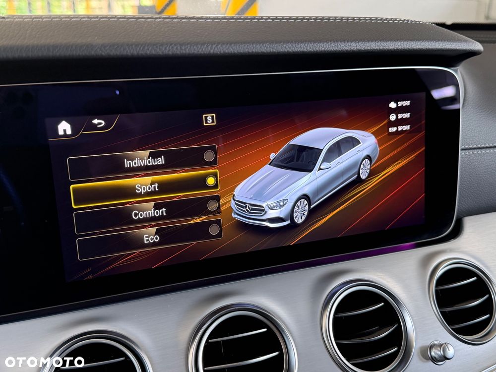 Mercedes-Benz Klasa E 220 d 4-Matic AMG - 36