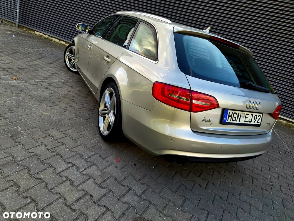 Audi A4 Avant 2.0 TDI DPF clean diesel Attraction - 17
