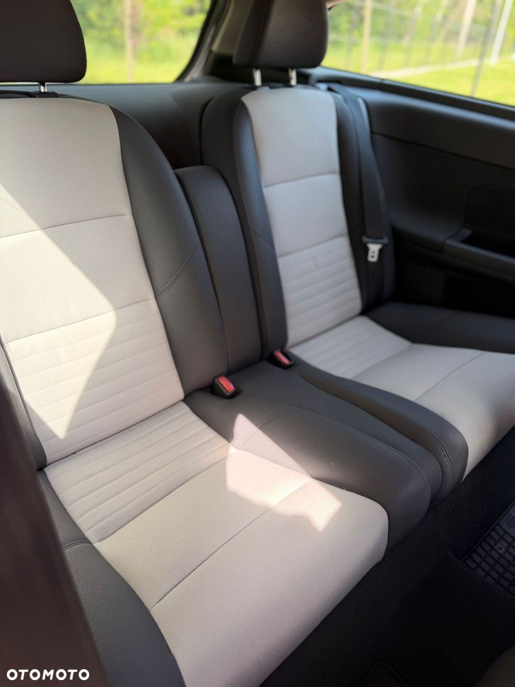 Volvo C30 2.0 - 16
