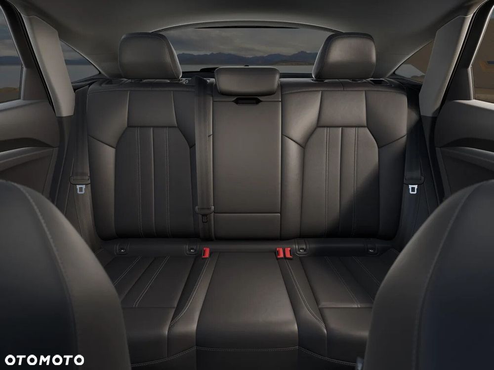 Audi Q5 Sportback - 9