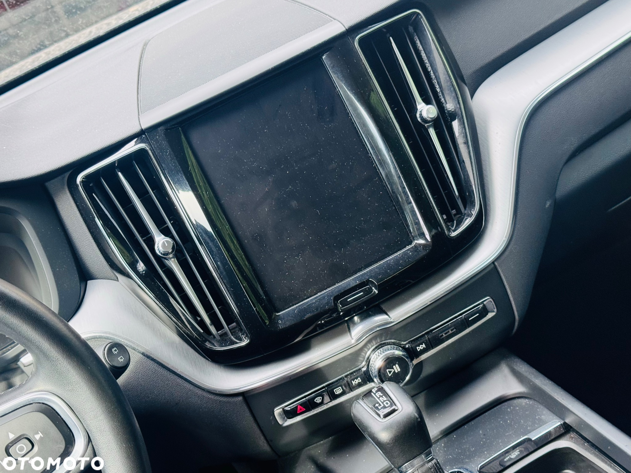 Volvo XC 60 T4 Momentum - 33