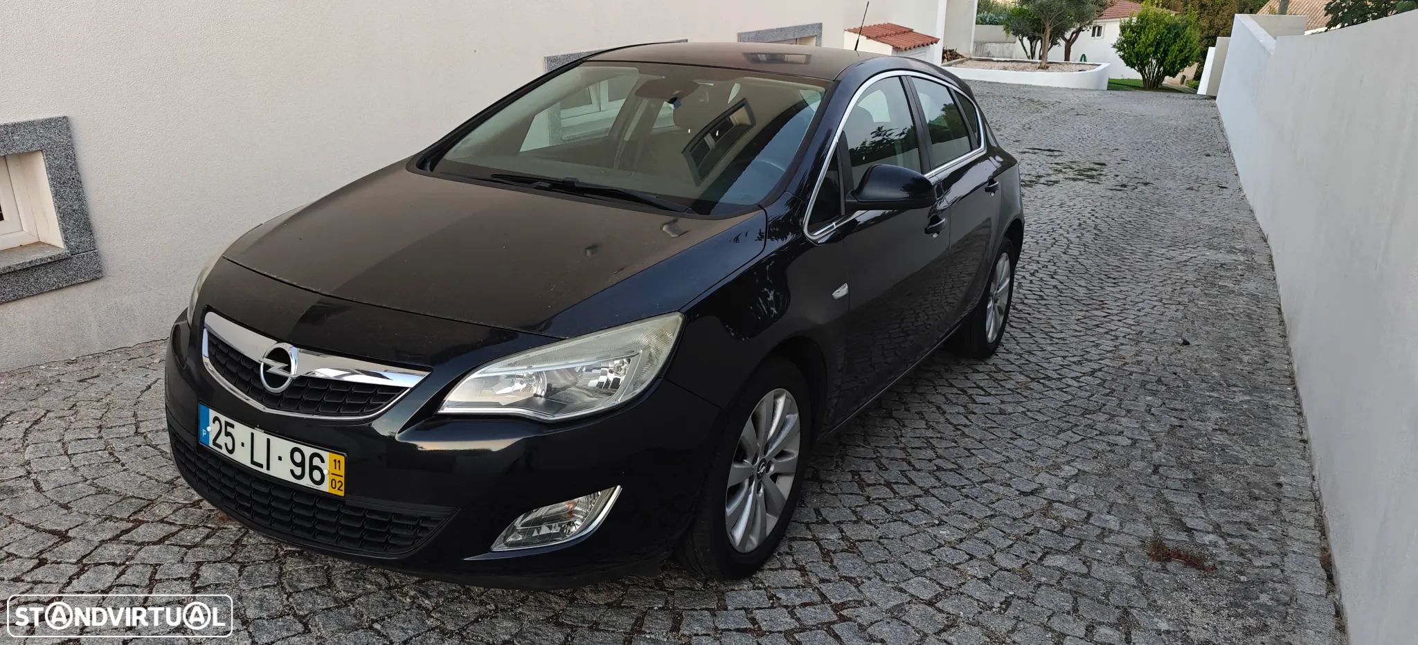 Opel Astra 1.7 CDTi Cosmo - 1