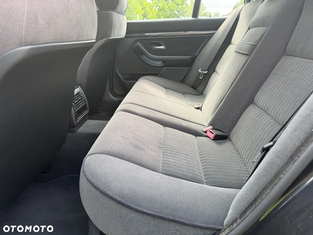 BMW Seria 5 528i - 15