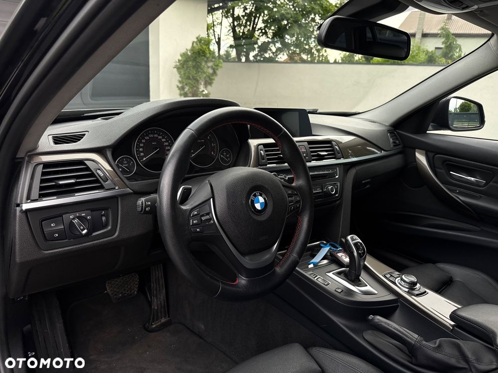 BMW Seria 3 320d Sport Line - 16