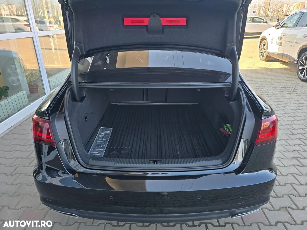 Audi A6 2.0 TDI Ultra DPF S tronic - 13