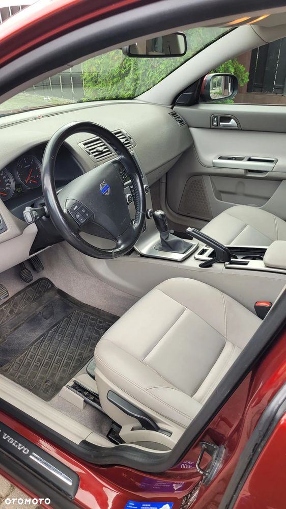 Volvo V50 2.0D Momentum - 10