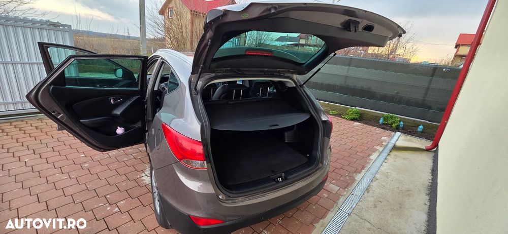 Hyundai ix35 2.0 CRDI 4WD Automatik Premium - 9