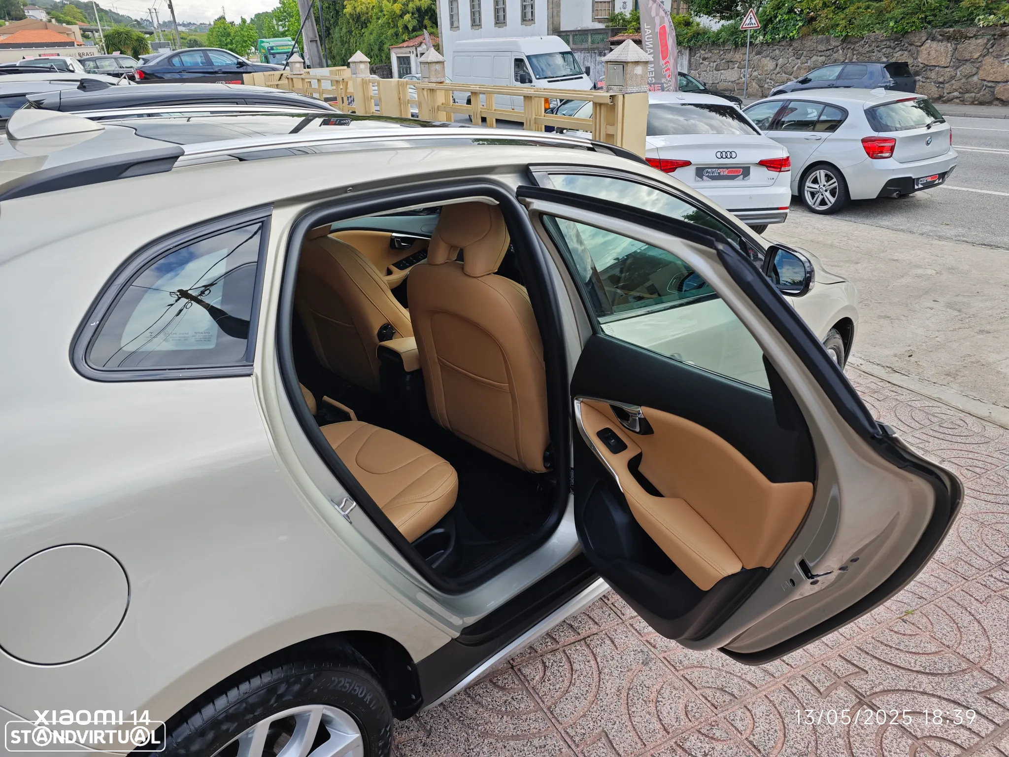 Volvo V40 Cross Country 1.5 T3 Summum Geartronic - 29