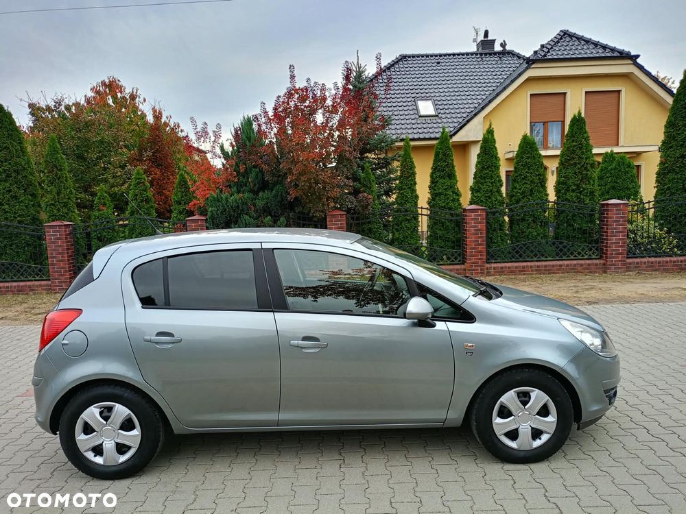 Opel Corsa - 8