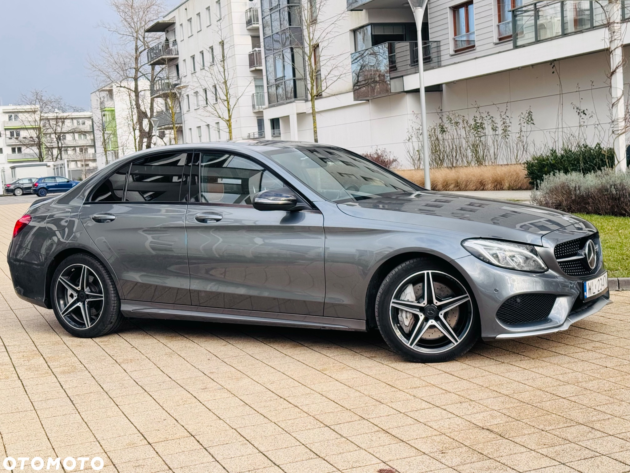 Mercedes-Benz Klasa C AMG 43 4-Matic - 17