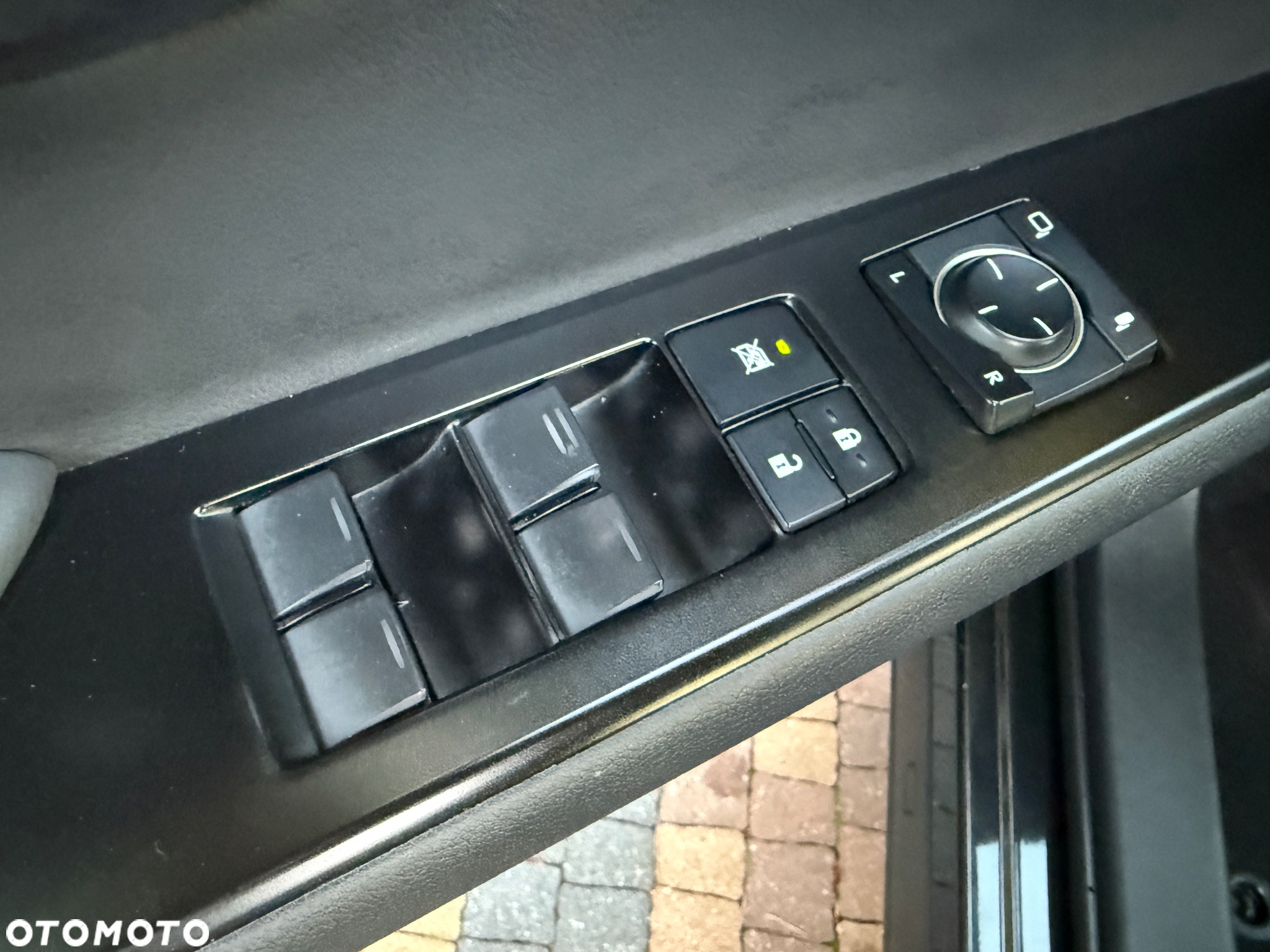 Lexus UX 250h Business Edition - 25