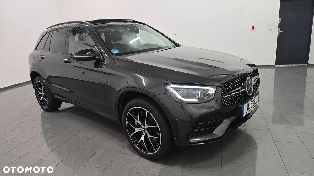 Mercedes-Benz GLC 300 de 4Matic 9G-TRONIC AMG Line Plus - 2