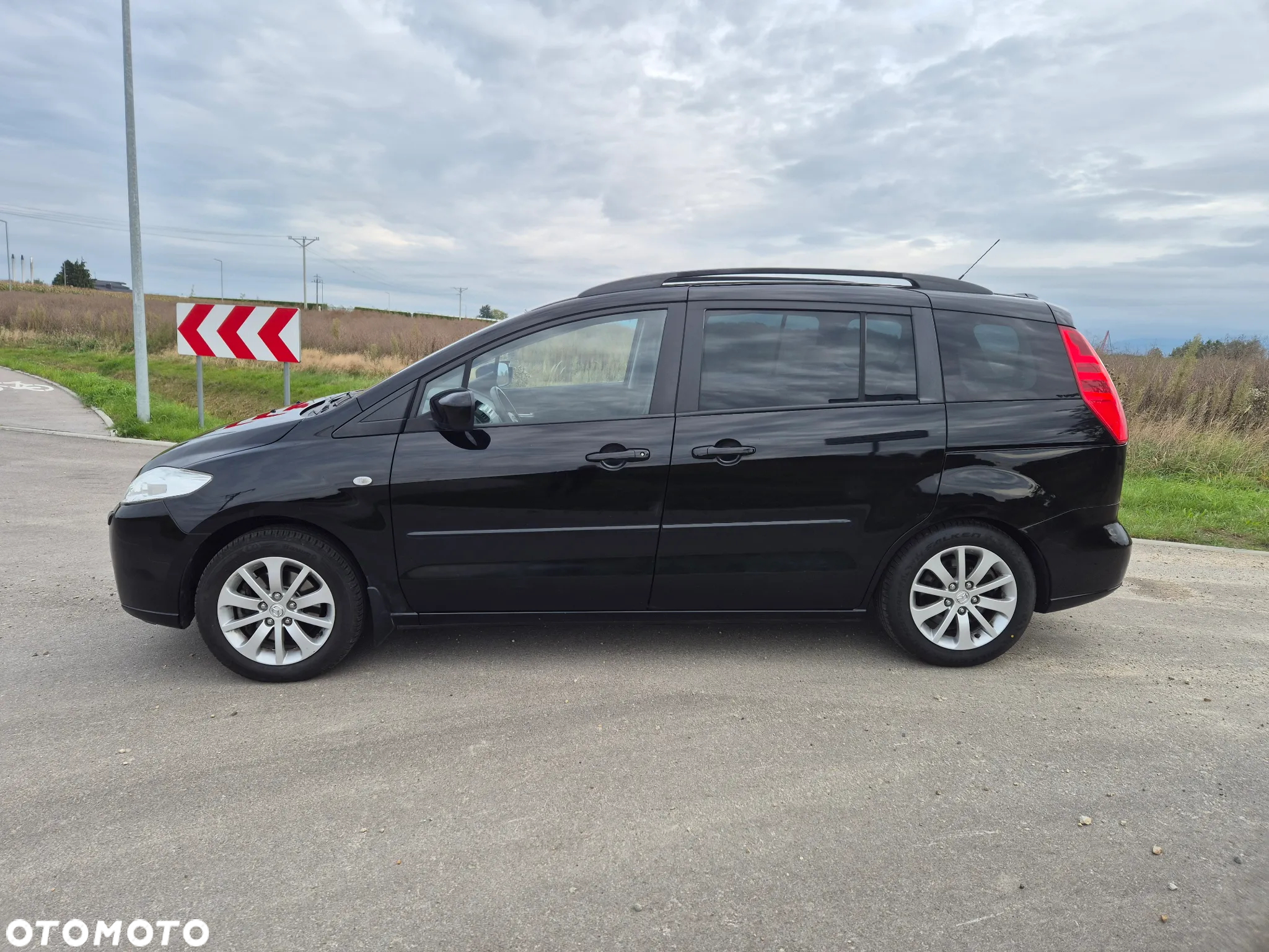 Mazda 5 2.0 Exclusive + - 3