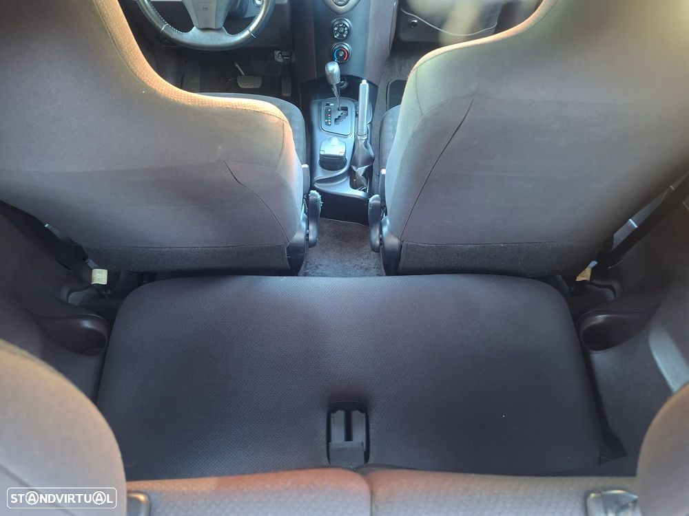 Toyota iQ 1.0 VVT-i 2 MultiDrive - 21