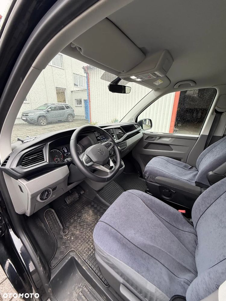 Volkswagen Caravelle - 10