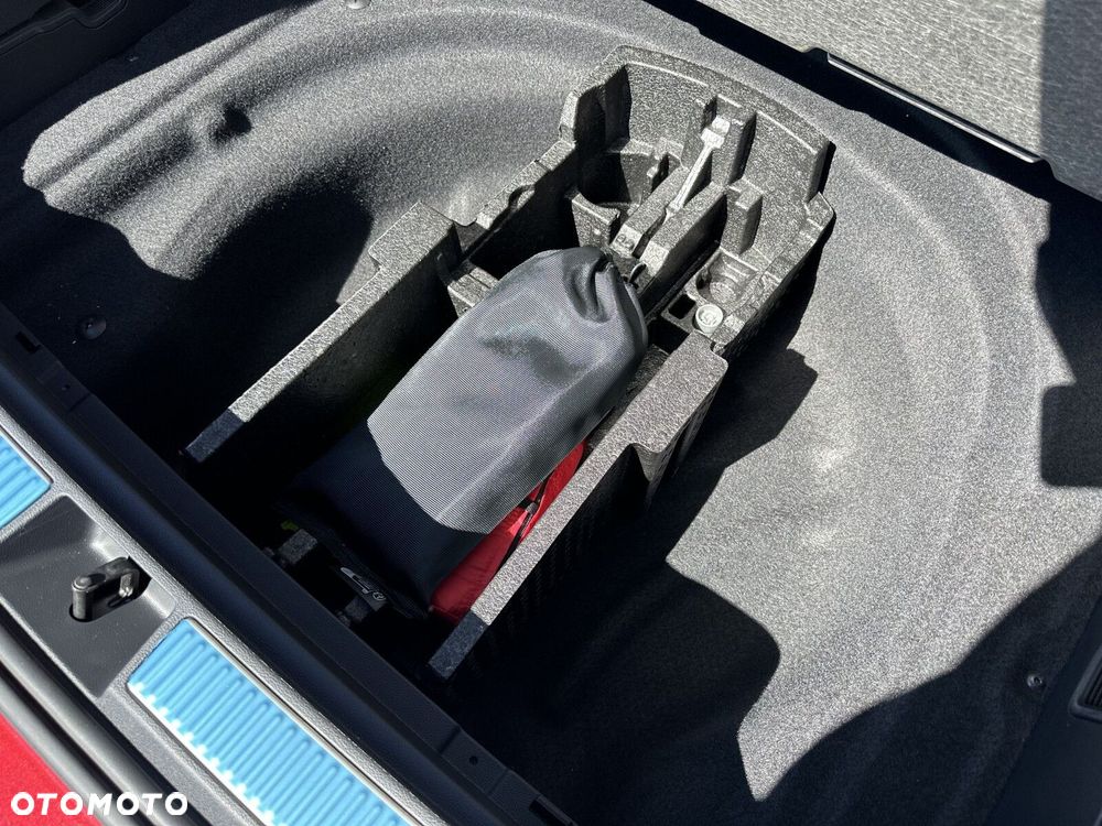 Volkswagen Passat - 30