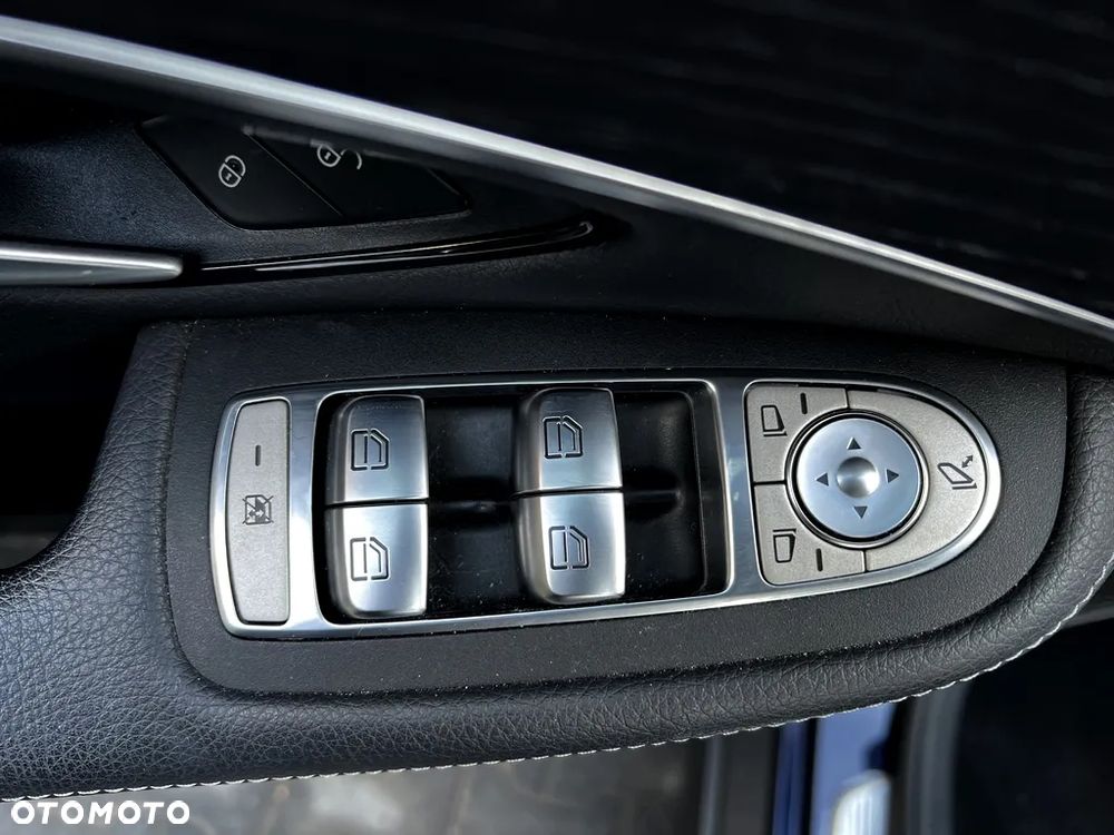 Mercedes-Benz GLC 300 de 4-Matic Business Edition - 19