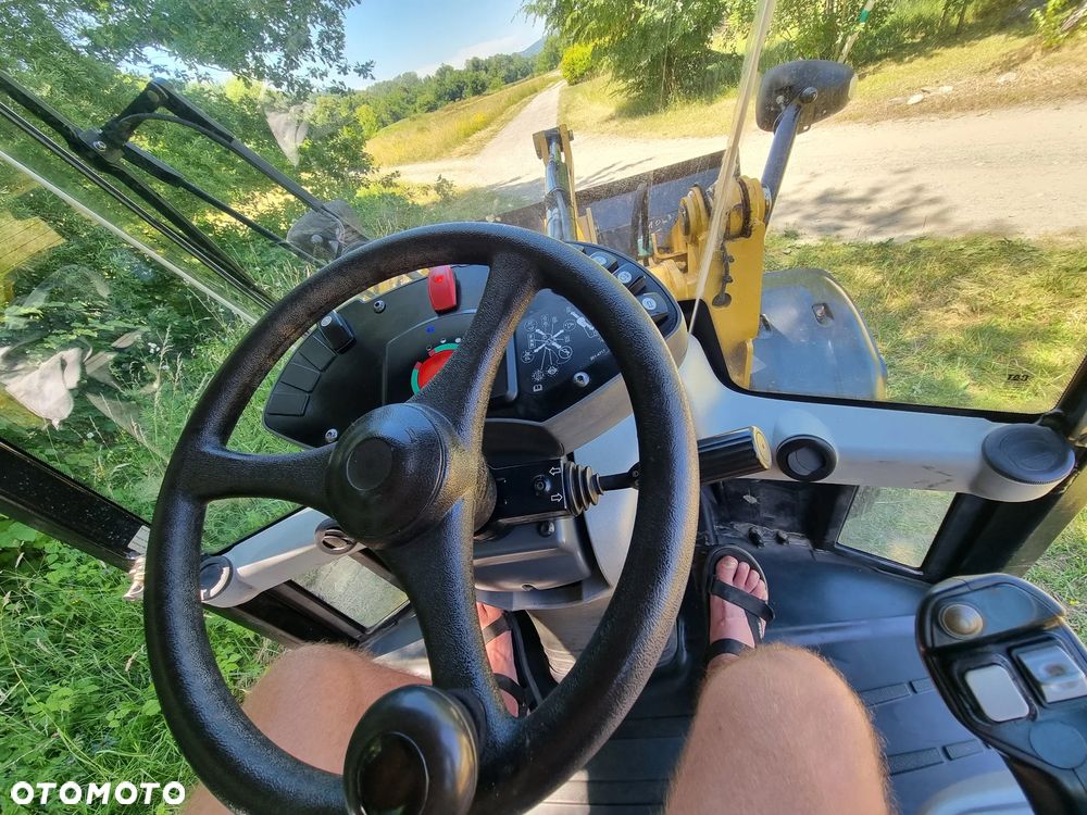 Caterpillar 906H2 Ładowarka Kołowa czołowa jak nowa z Norwegii 5,6t  2016r Serwisowana w Dekra - 32