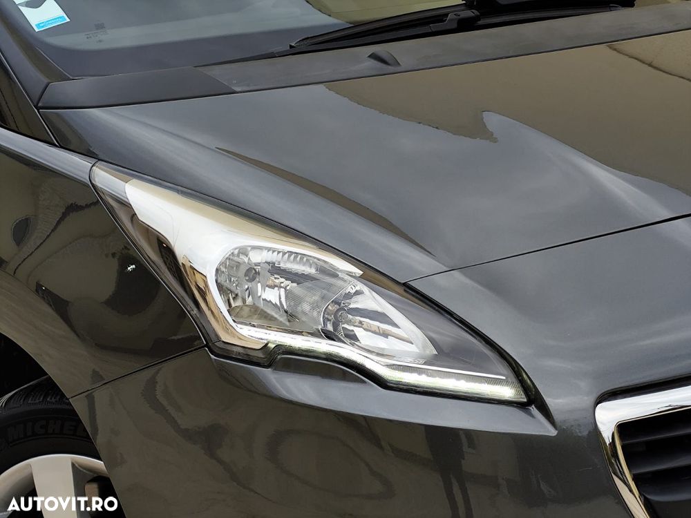 Peugeot 5008 - 11