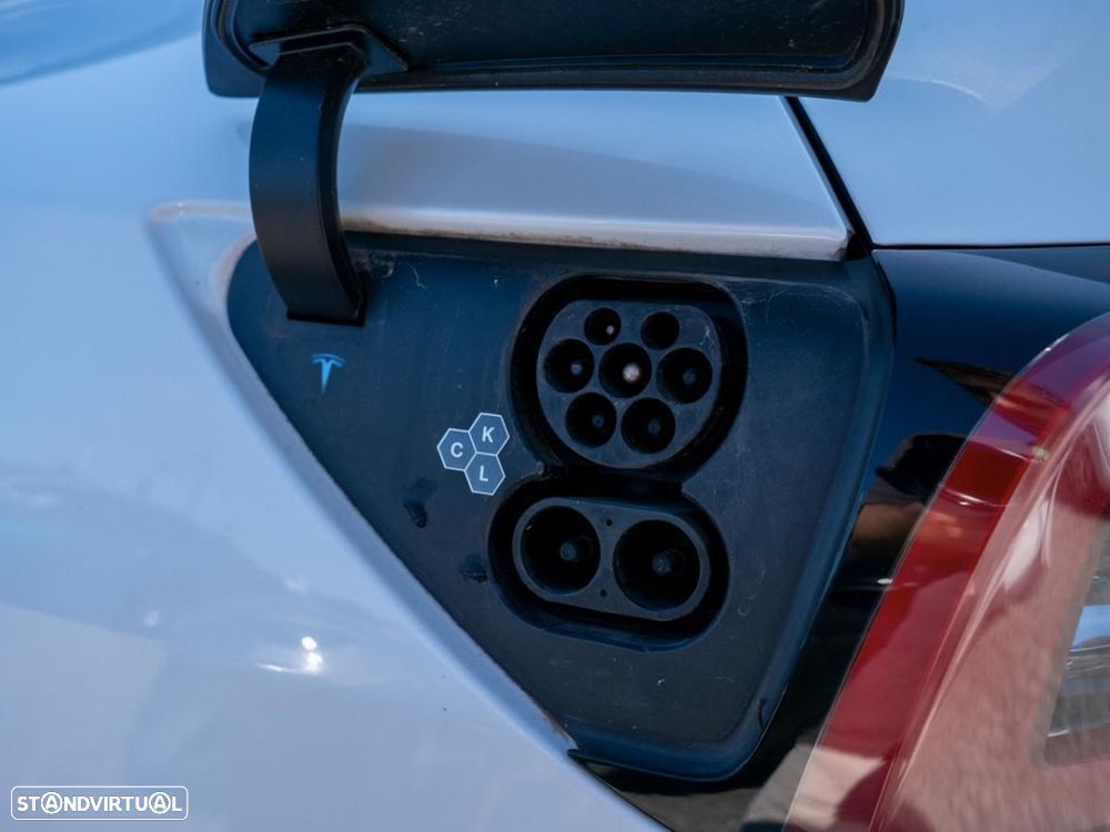 Tesla Model Y Standard - 11