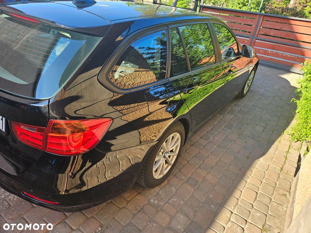 BMW Seria 3 320d xDrive - 11