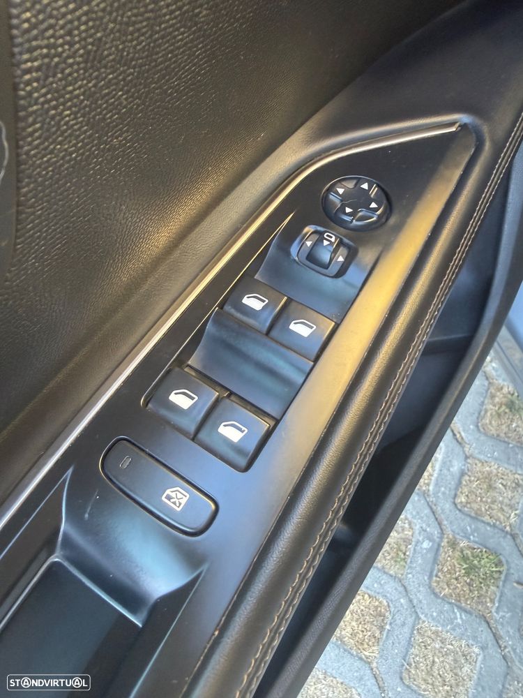 Peugeot 5008 1.5 BlueHDi Allure EAT8 - 11