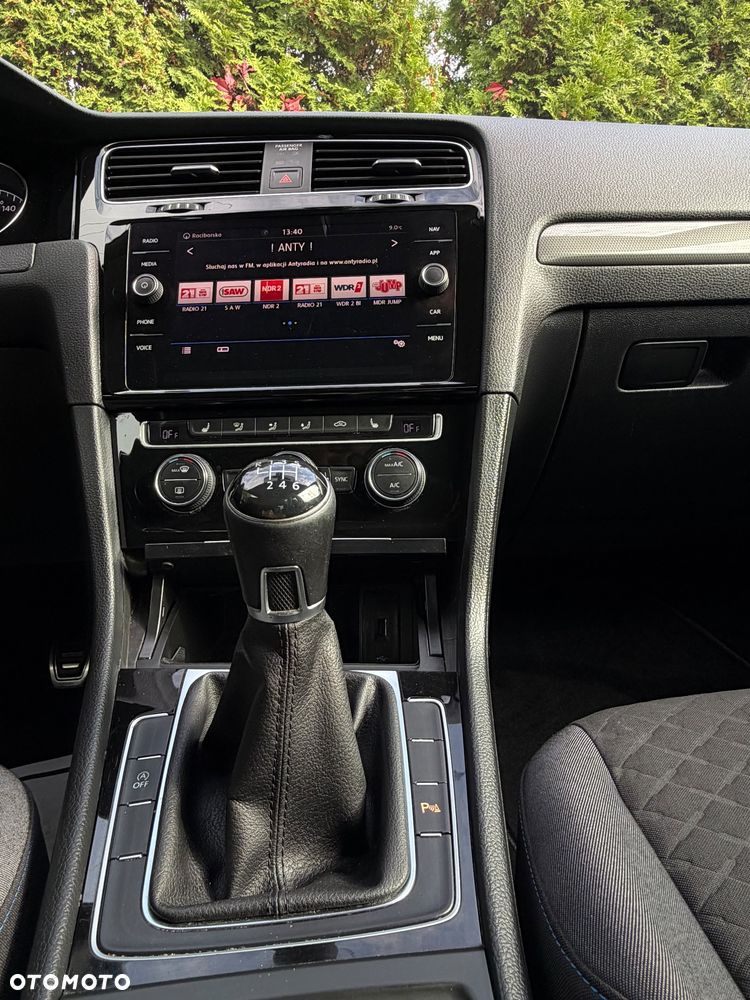 Volkswagen Golf - 39