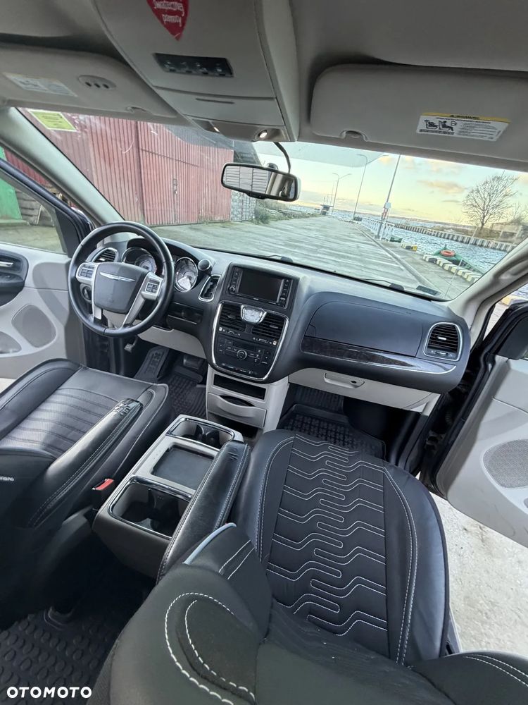 Chrysler Town & Country 3.6 Touring - 15