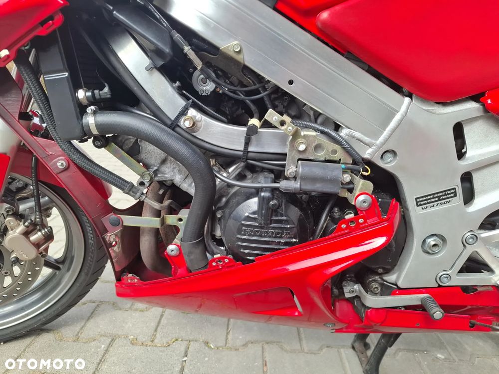 Honda VFR - 15