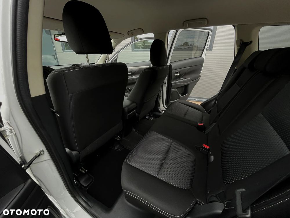 Mitsubishi Outlander 2.0 Instyle SDA 4WD CVT - 21