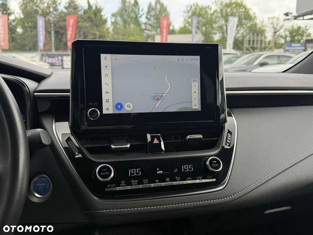 Toyota Corolla 1.8 Hybrid Comfort - 22